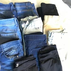 8 pairs of jeans and 2 leggings and cream joggers